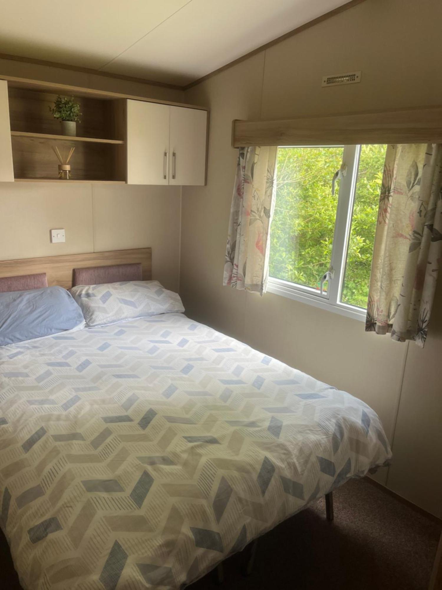 Newquay Bay Resort Oakley 6 Birth Caravan Exterior photo